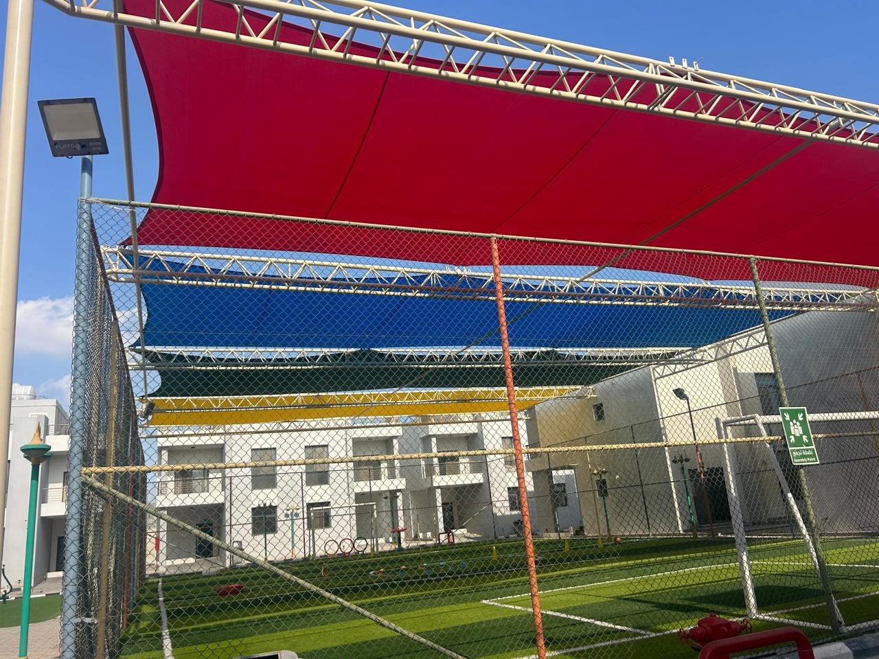 أفضل مقاول مظلات تغطية ملاعب في الدمام